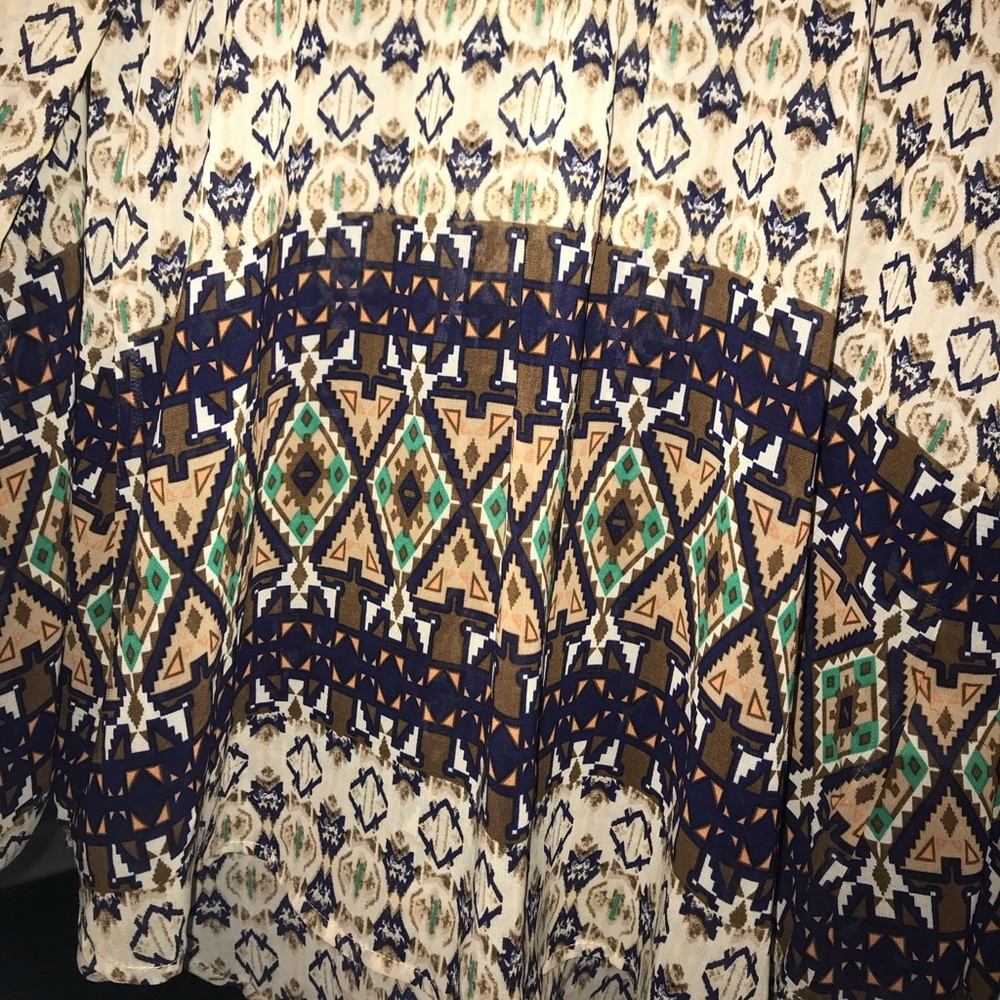 Flowy Top - Picture 3 of 3